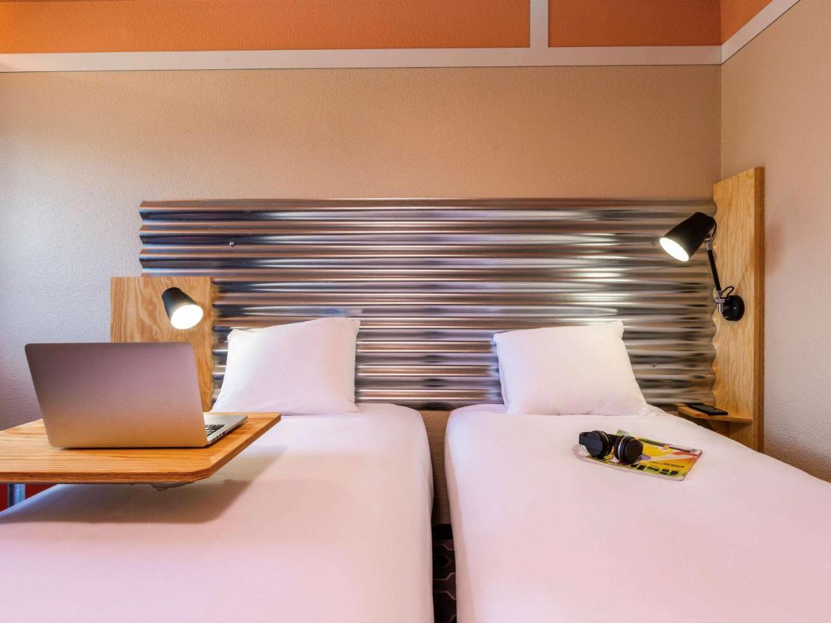 Ibis Styles Bobigny Centre Prefecture Exterior foto