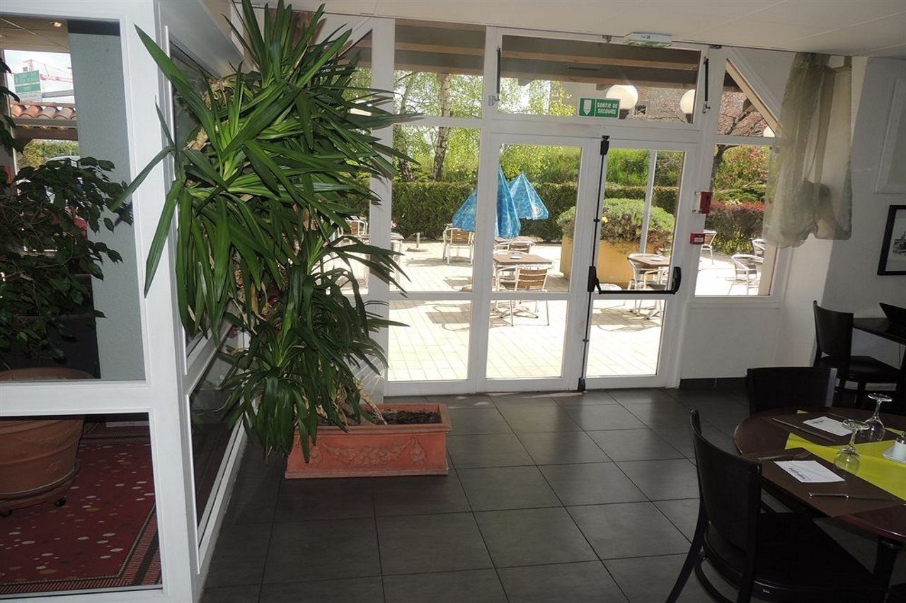 Ibis Styles Bobigny Centre Prefecture Exterior foto